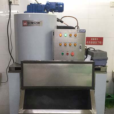 1噸分體式片冰機交付浙江紹興某酒店使用