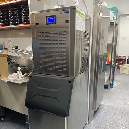 3噸200公斤雪花制冰機(jī)交付深圳某壽司店使用