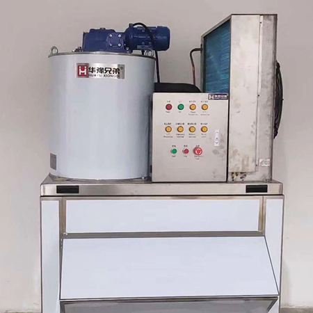 1噸不銹鋼片冰機交付拉薩順豐使用