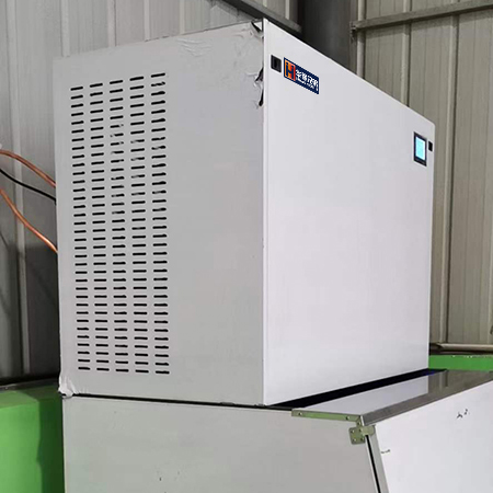 1噸方塊制冰機交付某材料廠車間使用