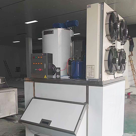 3噸不銹鋼片冰機交付福建漳州某食品廠