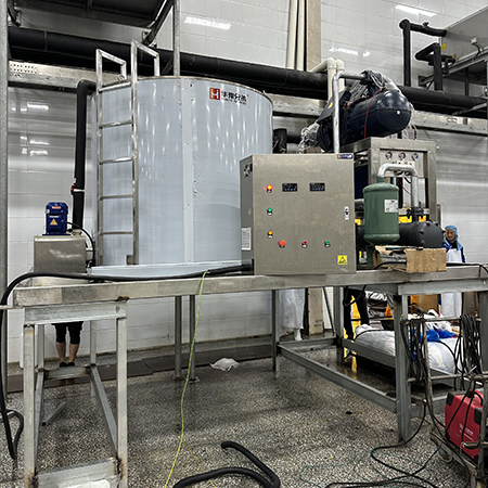 15噸片冰機主機交付河南商丘某食品廠