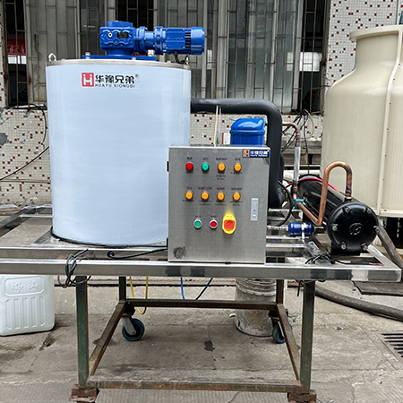 2噸全不銹鋼片冰機(jī)交付東莞某面點(diǎn)加工廠