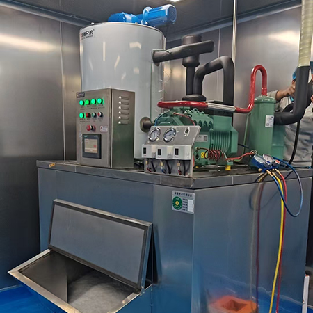 3噸片冰機定制款交付河南某食品廠