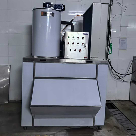 2噸片冰機交付江蘇無錫某食品廠