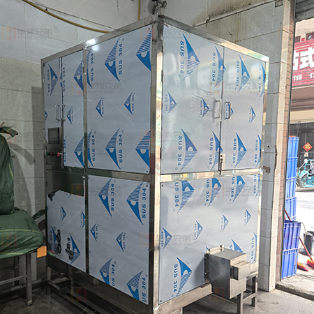 2噸方塊制冰機交付鄭州某大型海鮮批發(fā)市場